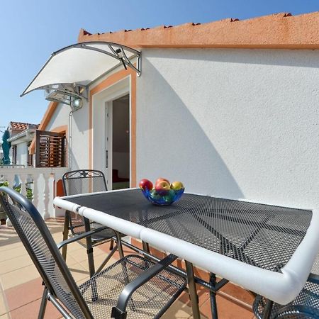 Apartmani Veronika נין מראה חיצוני תמונה