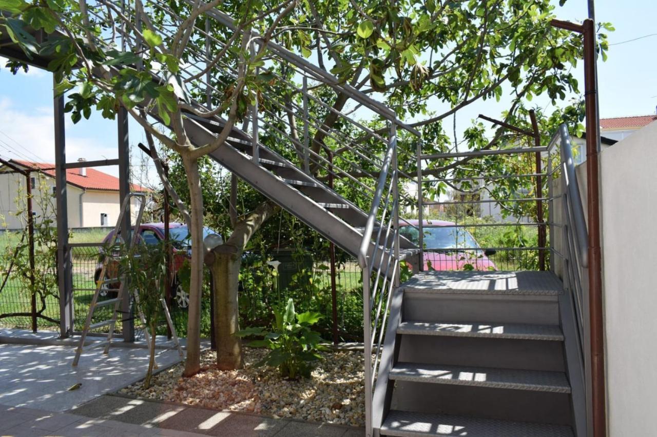 Apartmani Veronika נין מראה חיצוני תמונה