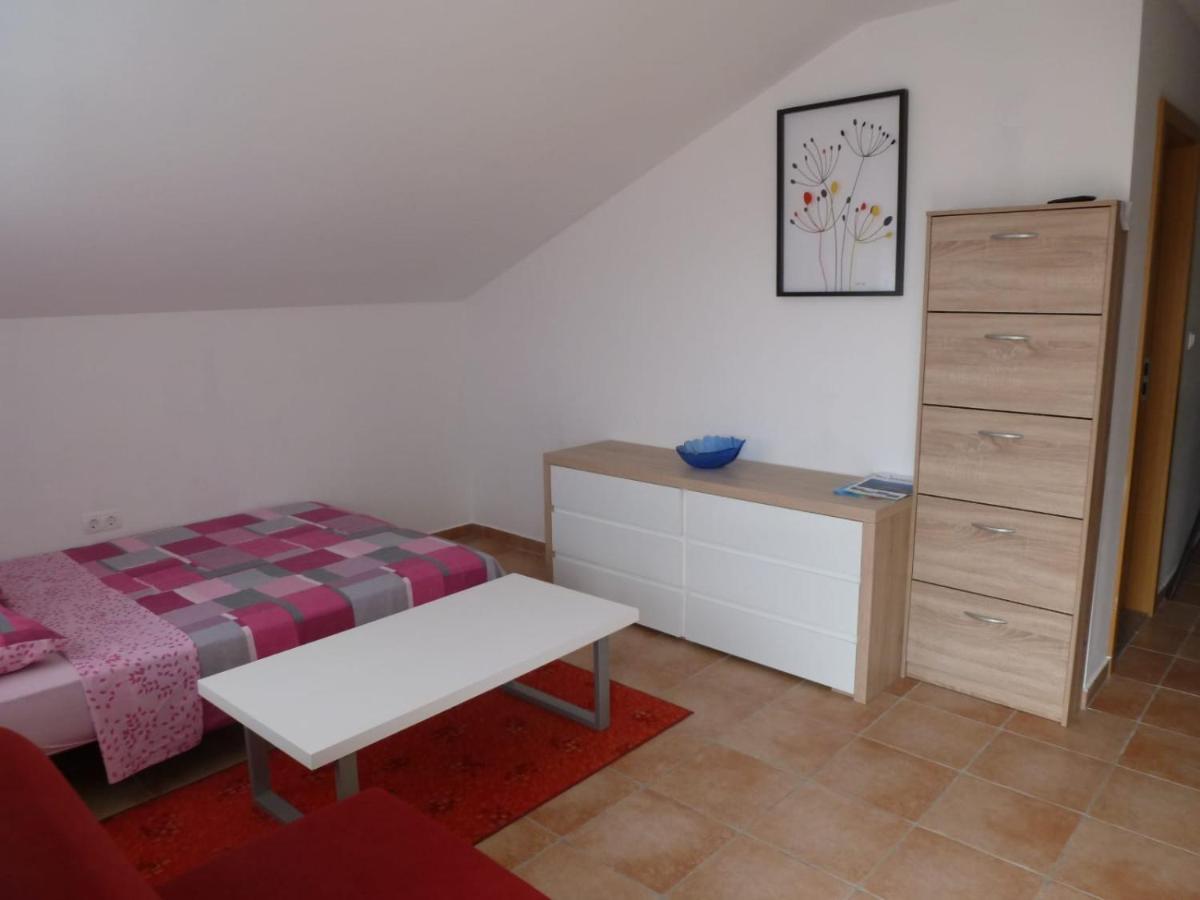 Apartmani Veronika נין מראה חיצוני תמונה