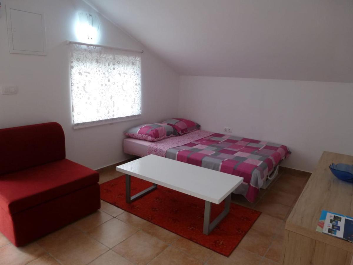 Apartmani Veronika נין מראה חיצוני תמונה